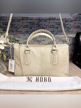 NWT Hobo Expedition Satchel Frosted Pearl purse